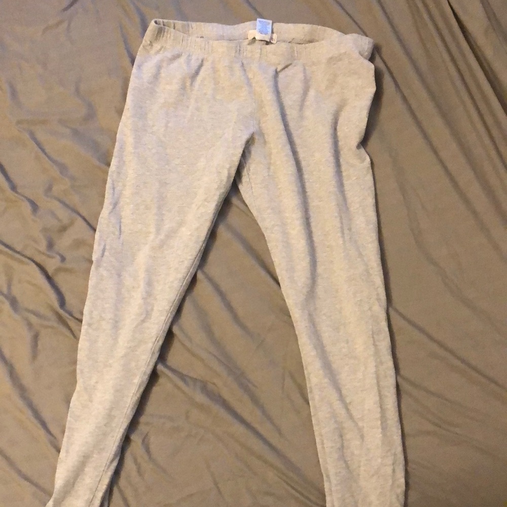 Gray leggings